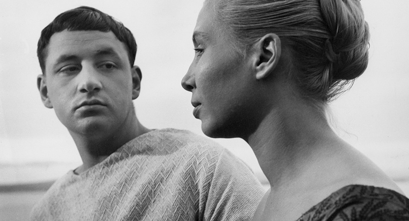 a man and women stair at each other from the film La Pointe Courte